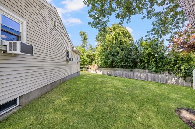 7 Restmere Terrace A, Middletown, RI 02842