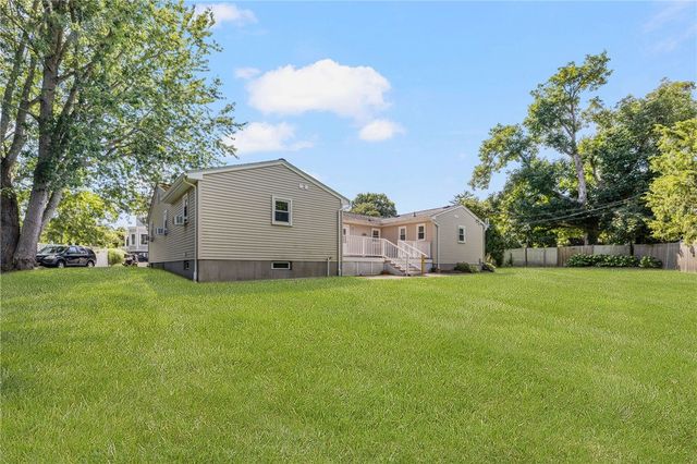 7 Restmere Terrace A, Middletown, RI 02842