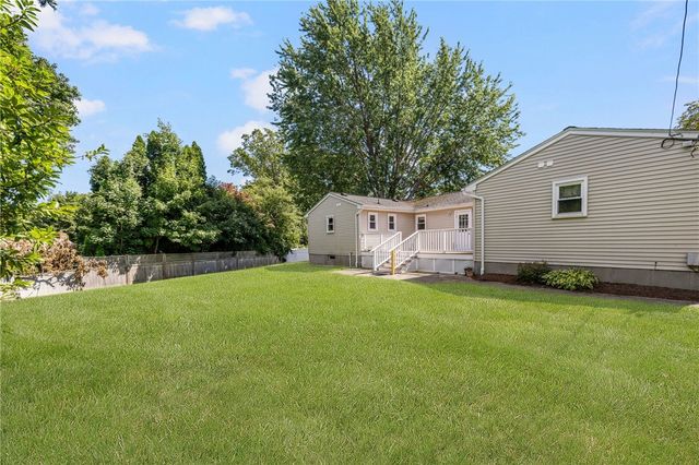 7 Restmere Terrace A, Middletown, RI 02842