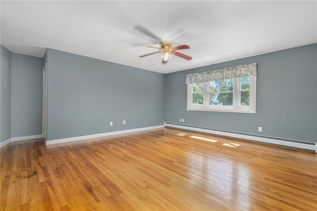 7 Restmere Terrace A, Middletown, RI 02842