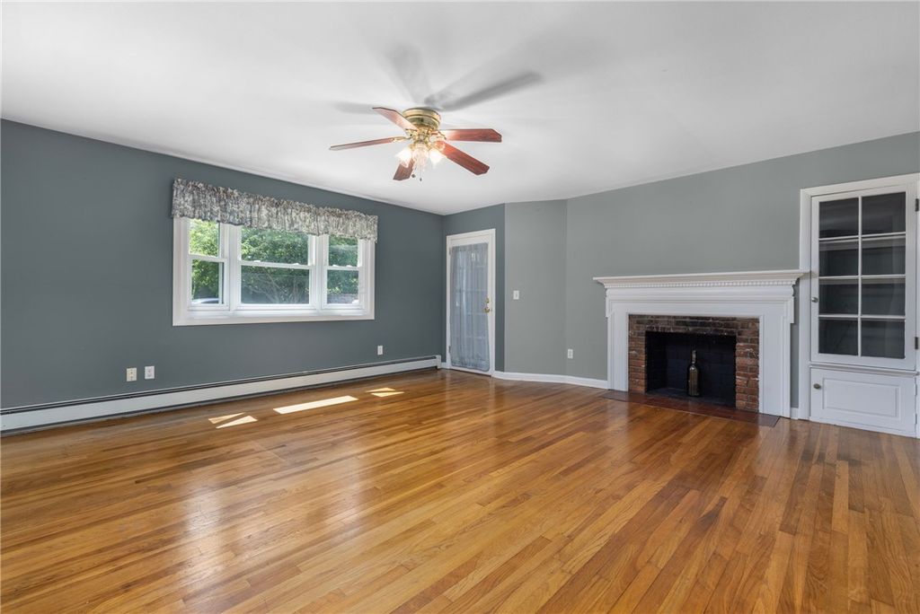 7 Restmere Terrace A, Middletown, RI 02842