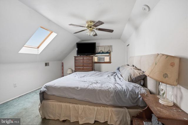 2 QUAY RD, Levittown, PA 19057