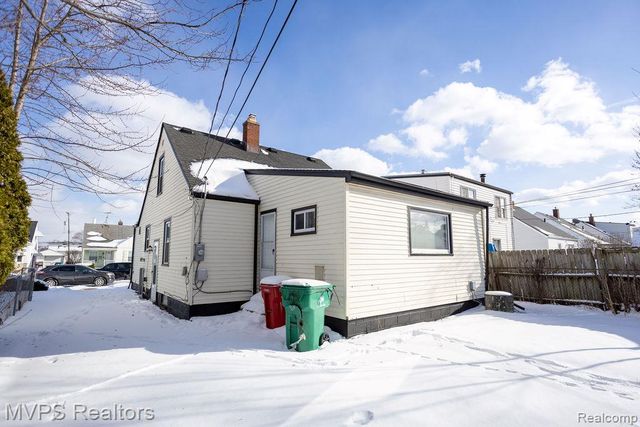 22789 Normandy Avenue, Eastpointe, MI 48021