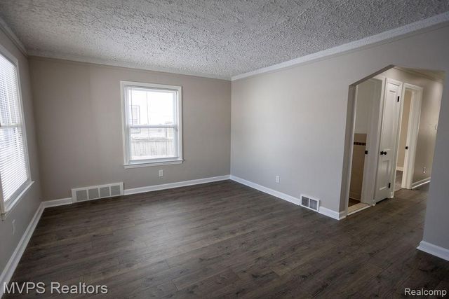 22789 Normandy Avenue, Eastpointe, MI 48021