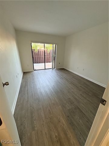 8893 Somerset BLVD, Fort Myers, FL 33919