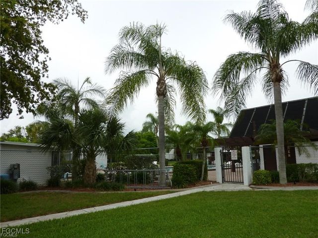 8893 Somerset BLVD, Fort Myers, FL 33919