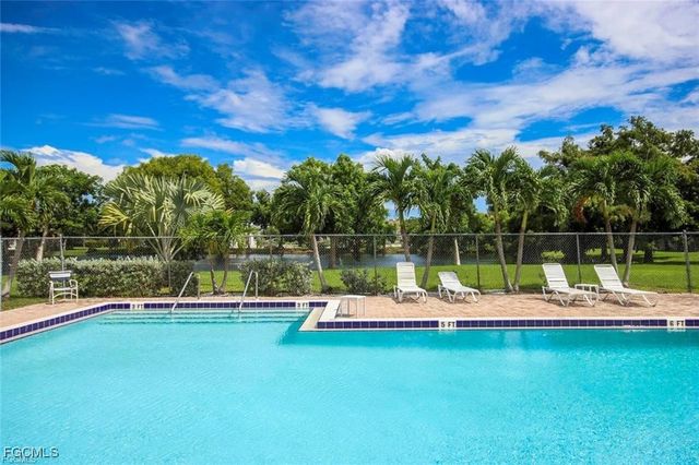 8893 Somerset BLVD, Fort Myers, FL 33919