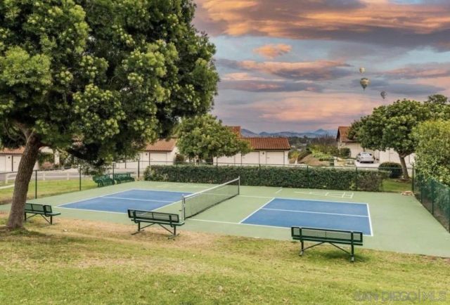 245 Fairlee Lane, Encinitas, CA 92024