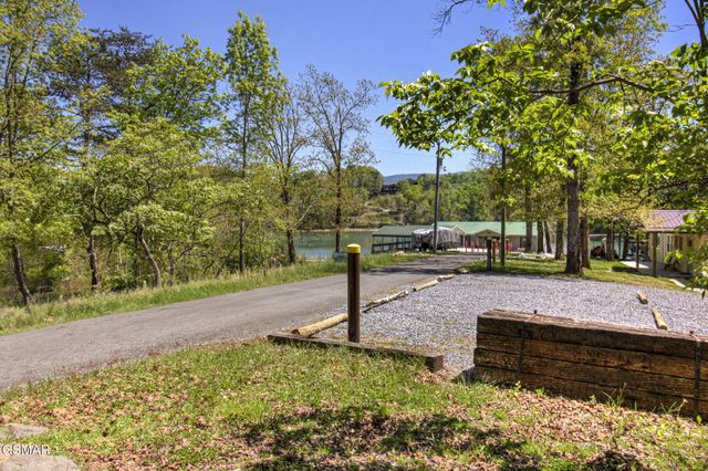 1909 Cheyene Trail, Dandridge, TN 37725