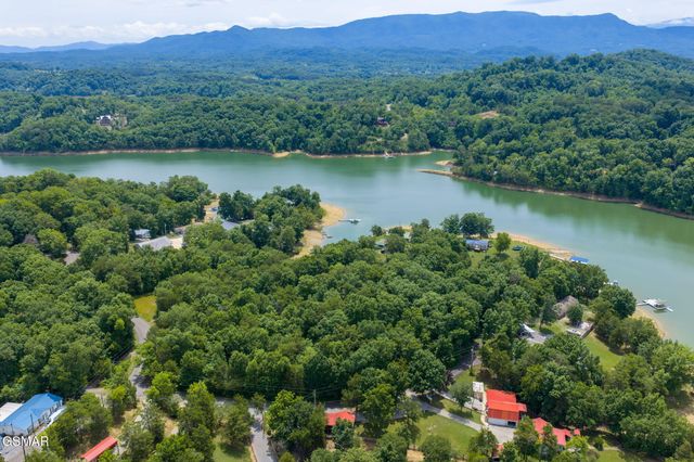 1909 Cheyene Trail, Dandridge, TN 37725