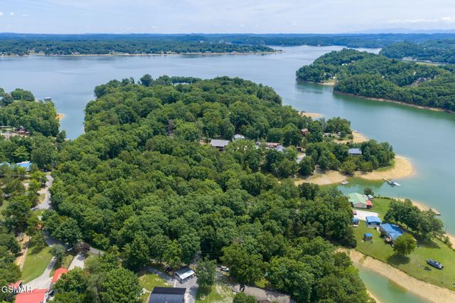 1909 Cheyene Trail, Dandridge, TN 37725
