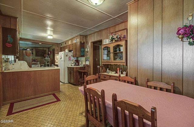 1909 Cheyene Trail, Dandridge, TN 37725