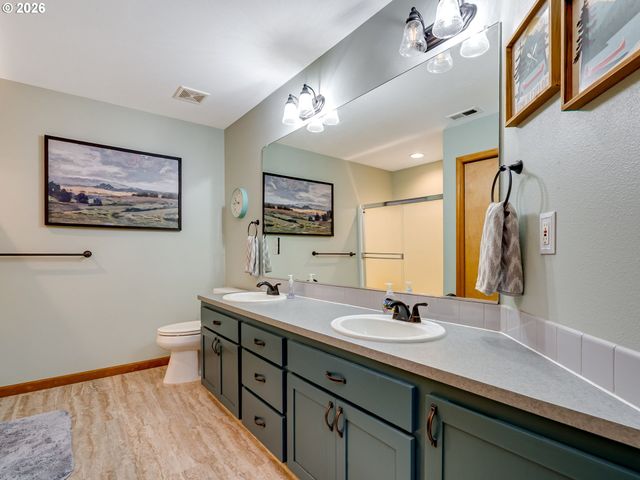 22967 S DAY HILL Rd, Estacada, OR 97023