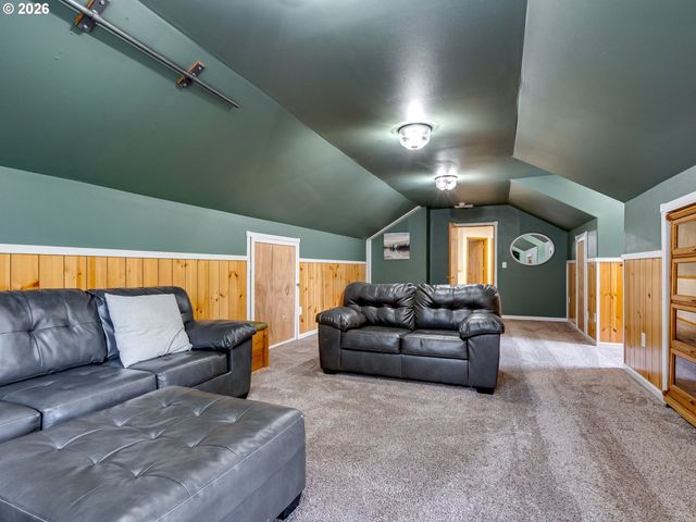 22967 S DAY HILL Rd, Estacada, OR 97023