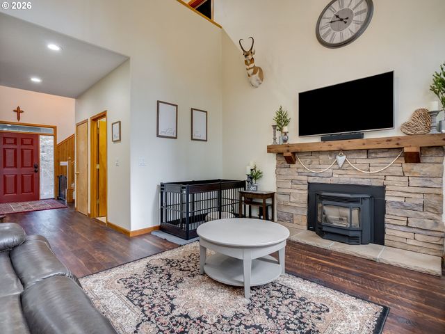 22967 S DAY HILL Rd, Estacada, OR 97023