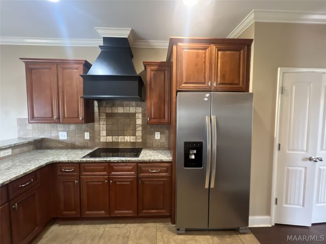 111 Glennbrooke Lane, Prattville, AL 36066