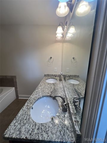 111 Glennbrooke Lane, Prattville, AL 36066