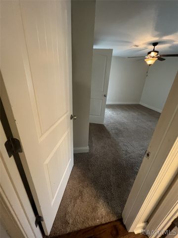 111 Glennbrooke Lane, Prattville, AL 36066