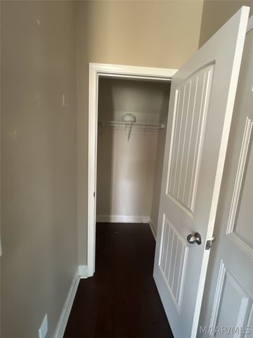 111 Glennbrooke Lane, Prattville, AL 36066