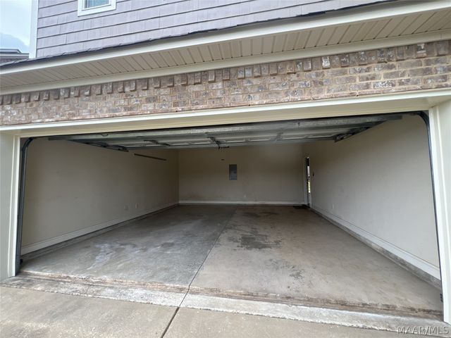 111 Glennbrooke Lane, Prattville, AL 36066