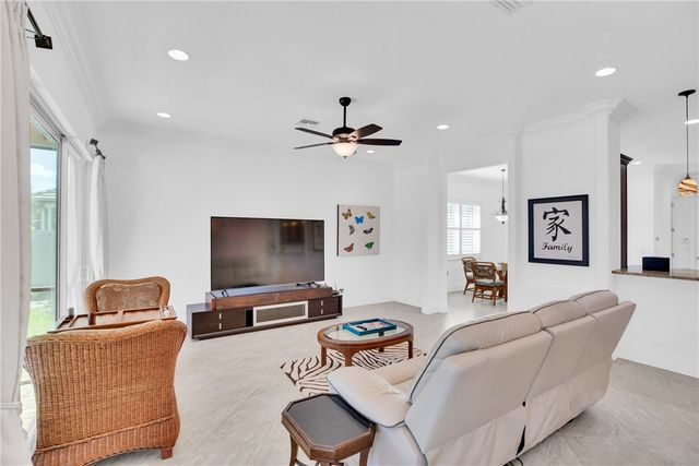 460 Wingate Terrace SW, Vero Beach, FL 32968