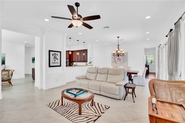 460 Wingate Terrace SW, Vero Beach, FL 32968