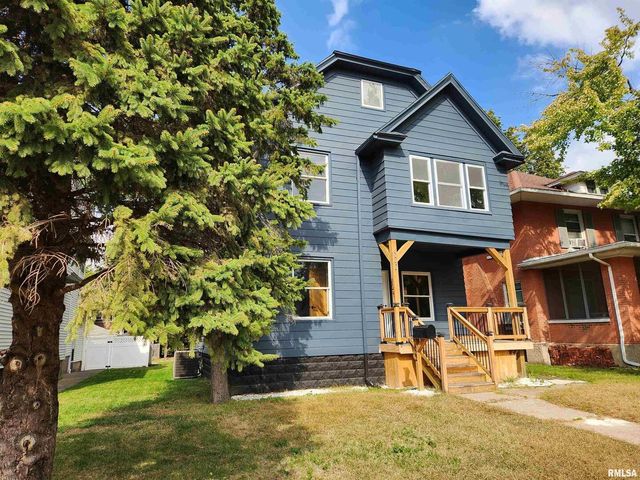 822 6TH Avenue S, Clinton, IA 52732