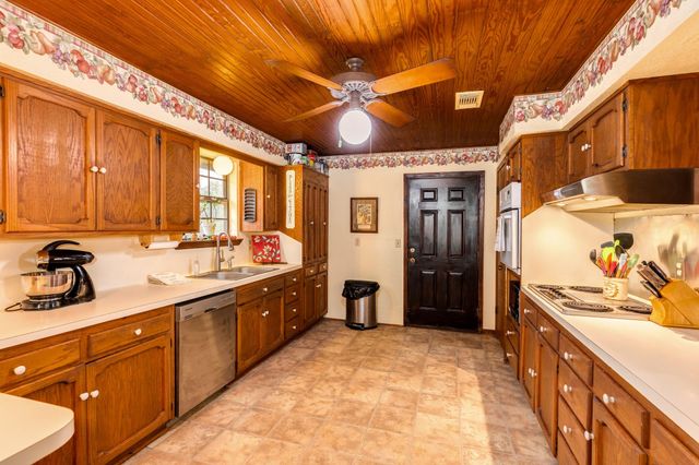 4821 County Road 288, Angleton, TX 77515