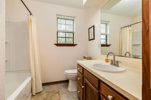 4821 County Road 288, Angleton, TX 77515