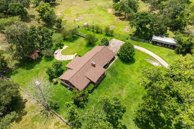 4821 County Road 288, Angleton, TX 77515