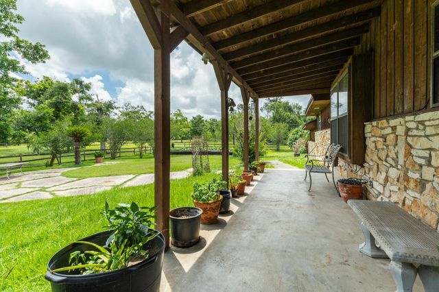 4821 County Road 288, Angleton, TX 77515
