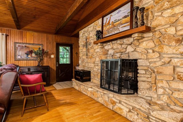 4821 County Road 288, Angleton, TX 77515