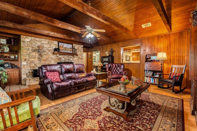 4821 County Road 288, Angleton, TX 77515