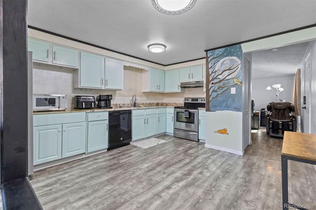 4963 Billings Street, Denver, CO 80239