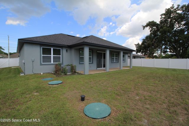 432 Garvey Road SW, Palm Bay, FL 32908