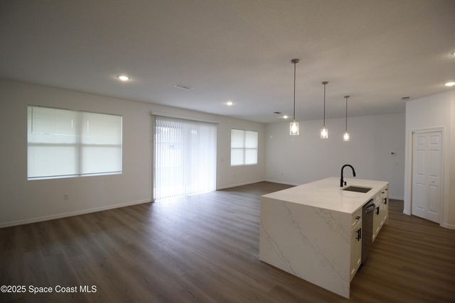 432 Garvey Road SW, Palm Bay, FL 32908