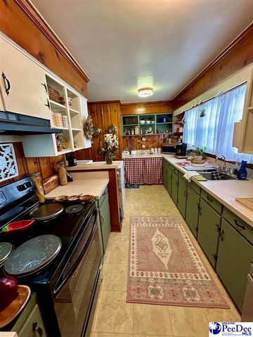 2401 Broad Dr, Florence, SC 29505