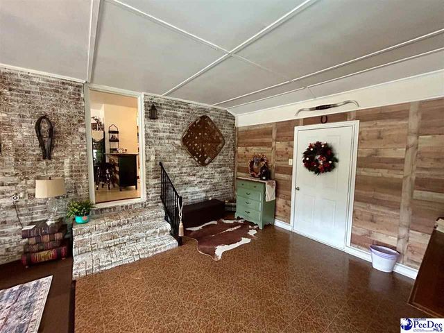 2401 Broad Dr, Florence, SC 29505