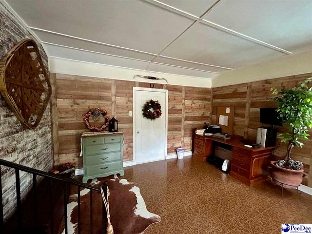 2401 Broad Dr, Florence, SC 29505