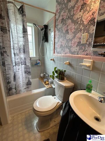 2401 Broad Dr, Florence, SC 29505