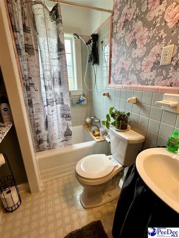 2401 Broad Dr, Florence, SC 29505