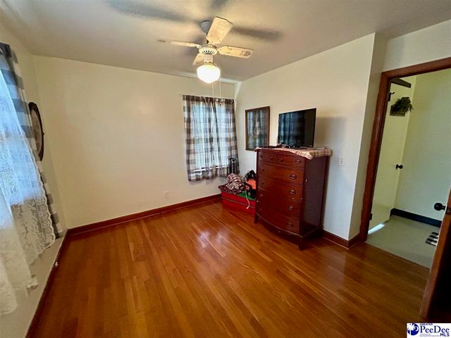 2401 Broad Dr, Florence, SC 29505