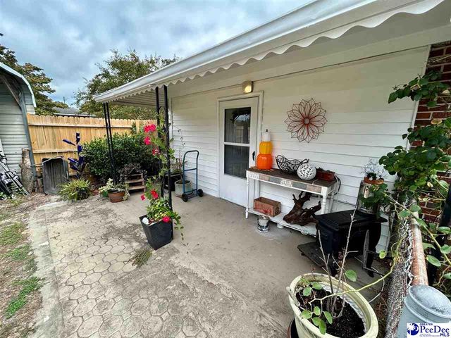 2401 Broad Dr, Florence, SC 29505