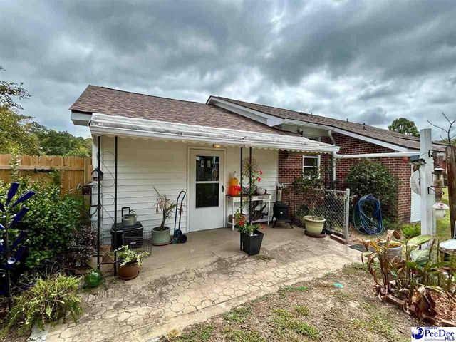 2401 Broad Dr, Florence, SC 29505