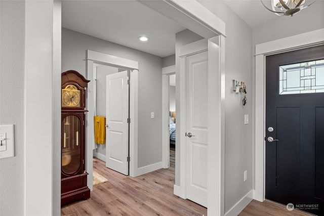 571 Puffin Avenue NE, Ocean Shores, WA 98569