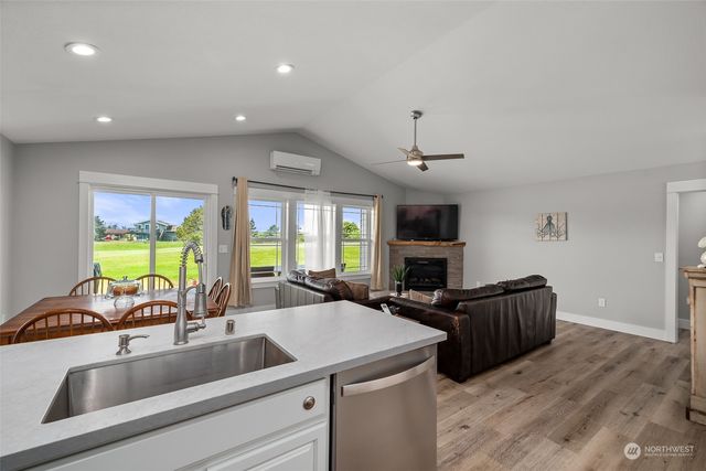 571 Puffin Avenue NE, Ocean Shores, WA 98569