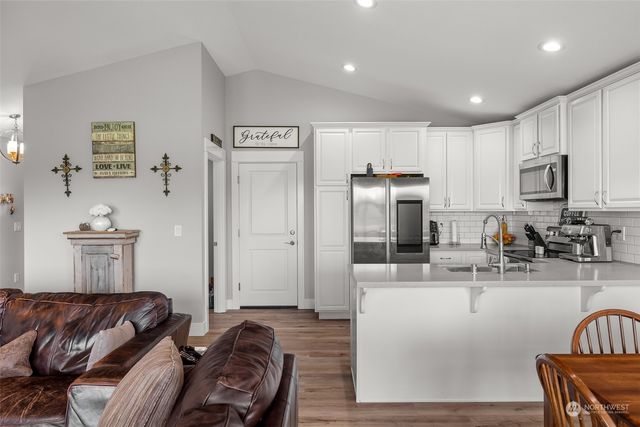 571 Puffin Avenue NE, Ocean Shores, WA 98569