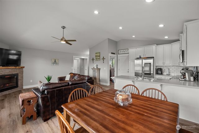 571 Puffin Avenue NE, Ocean Shores, WA 98569