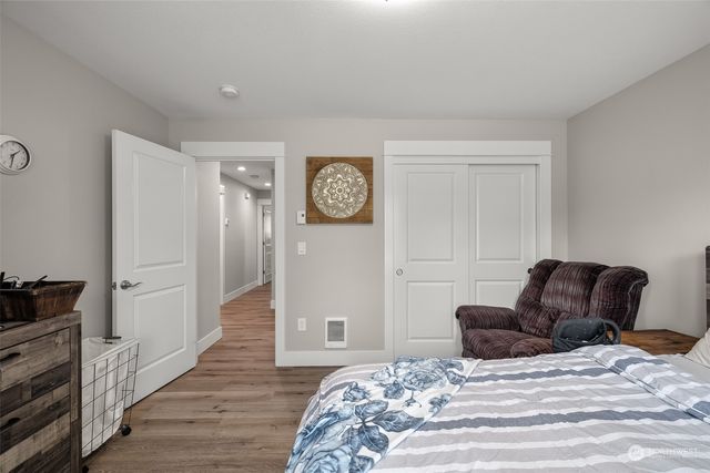 571 Puffin Avenue NE, Ocean Shores, WA 98569