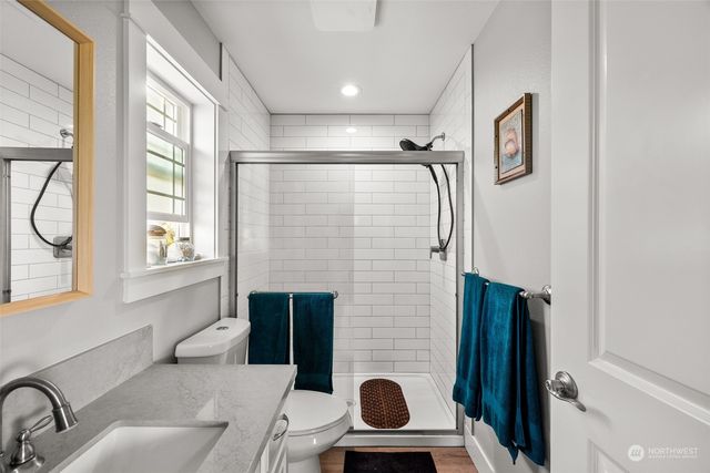 571 Puffin Avenue NE, Ocean Shores, WA 98569